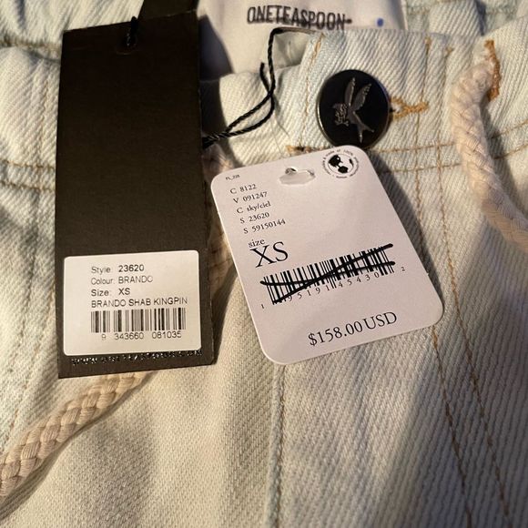 NWT Free People One Teaspoon Brando
Shabby Kingpins
Light blue jeans size XS - Picture 10 of 11